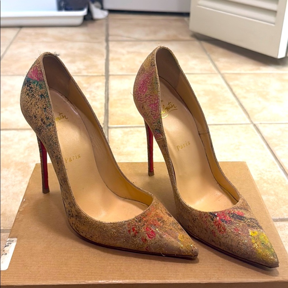 Christian louboutin so kate cork blooming